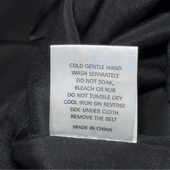 The Jetset Diaries Jumpsuit size XS Sahara Black Exposed Back Flutter Vneck Sexy - Picture 13 of 13